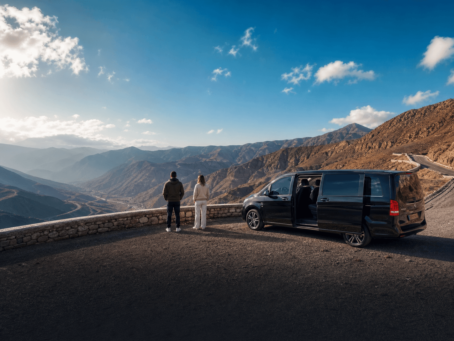 Private daytrip route stop overlooking Moroccan mountains